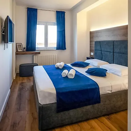 2 Bedroom Nice Apartment In Tkon דירה *