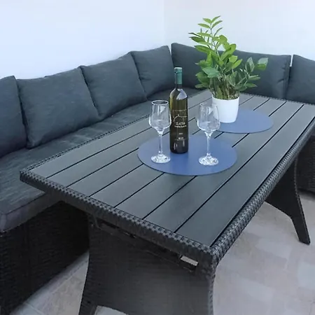 2 Bedroom Nice Apartment In Tkon * טקון