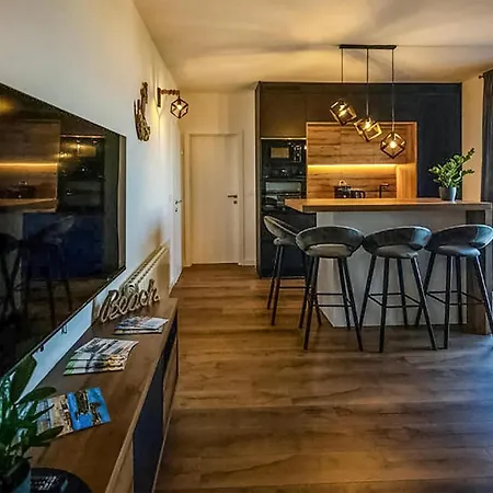 2 Bedroom Nice Apartment In Tkon טקון