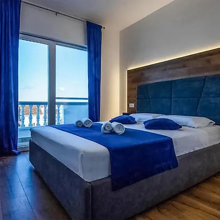 2 Bedroom Amazing In Apartment *