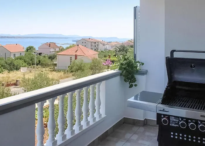 Apartment 2 Bedroom Amazing In Tkon