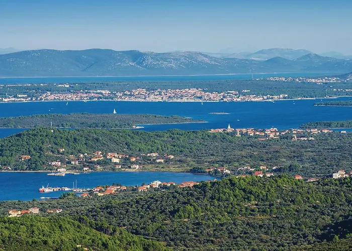2 Bedroom Amazing In Tkon