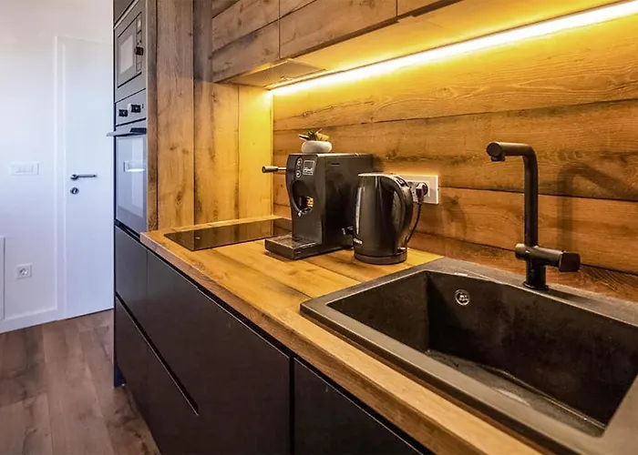 2 Bedroom Amazing In Apartment